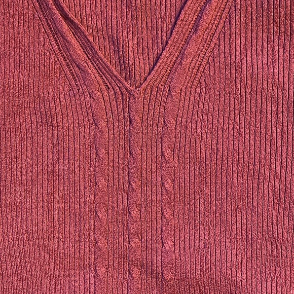 Maroon 3/4 Sleeve Sweater - Picture 3 of 3